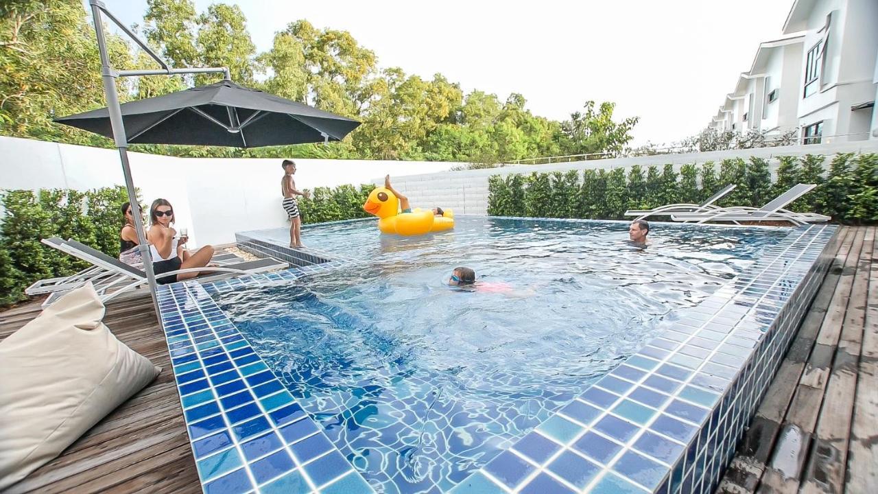 Happy Family Villa 푸껫 외부 사진